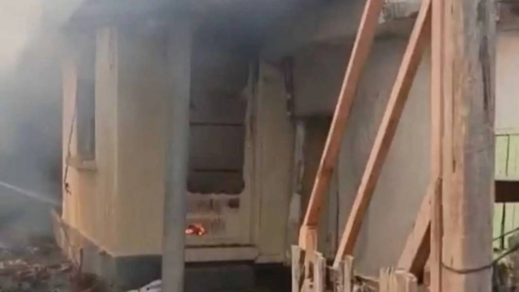 Adana’da Çıkan Yangında Mahsur Kalan Kadından Acı Haber! 3